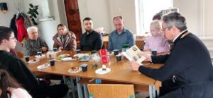 Молодёжный клуб продолжает свою работу в Сергиевском храме.